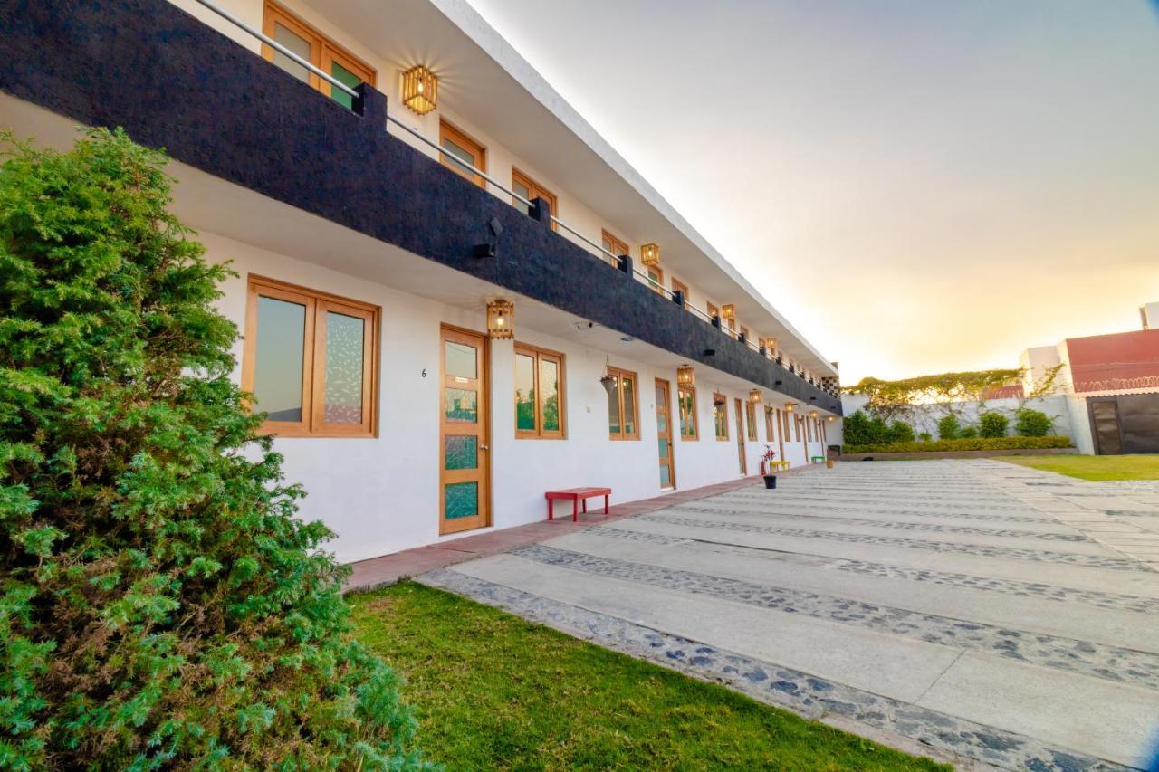 Pascual Inn Suites Cholula Exterior photo